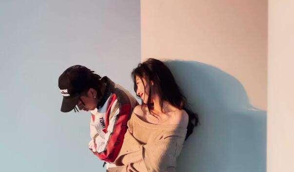 历史名人不该袒胸露乳，男子吐槽华清宫贵妃入浴雕像，网友吵翻天